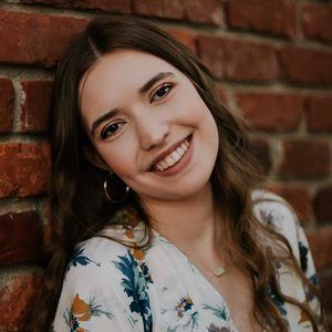 Meet your Posher, Caroline